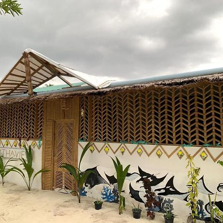Hotel Mantha View à Keyodhoo  Extérieur photo